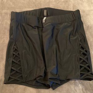 Lattice side swim short